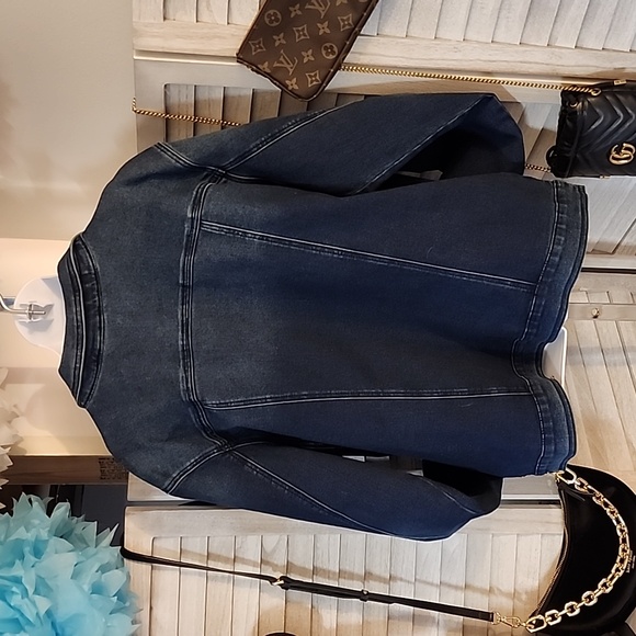 DG2 brand Denim Jacket - Picture 9 of 9